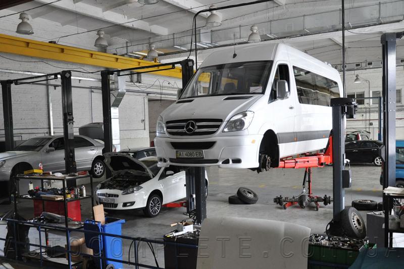 В Киеве установлены двухстоечные подъемники AutopStenhoj