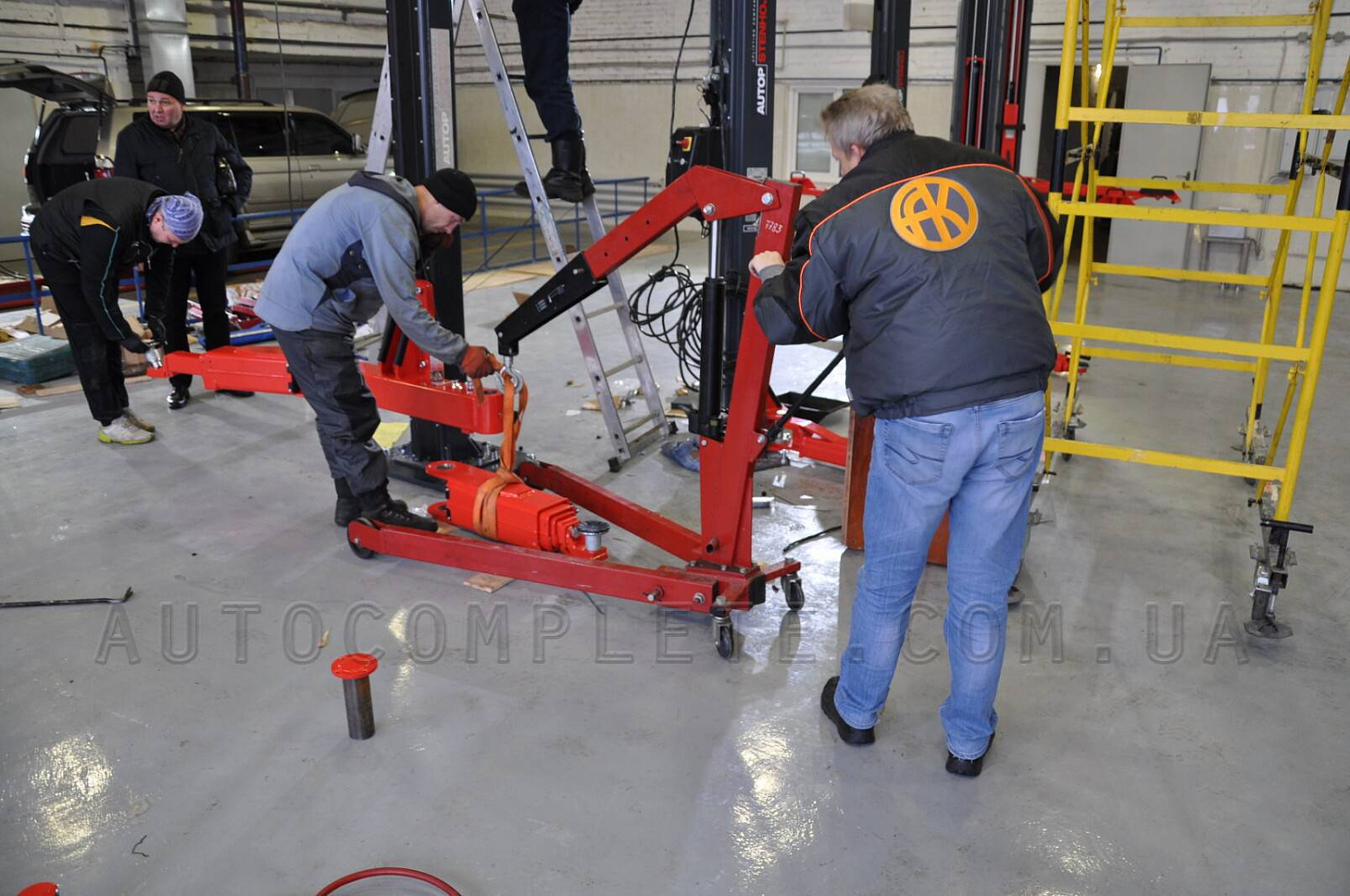 Монтаж двостійкового підйомника