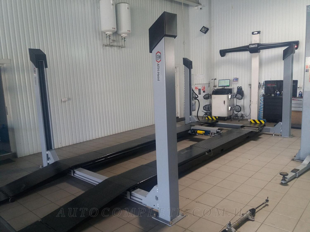 Встановлено 4-х стійковий підйомник ATH 4.55А у м. Херсон