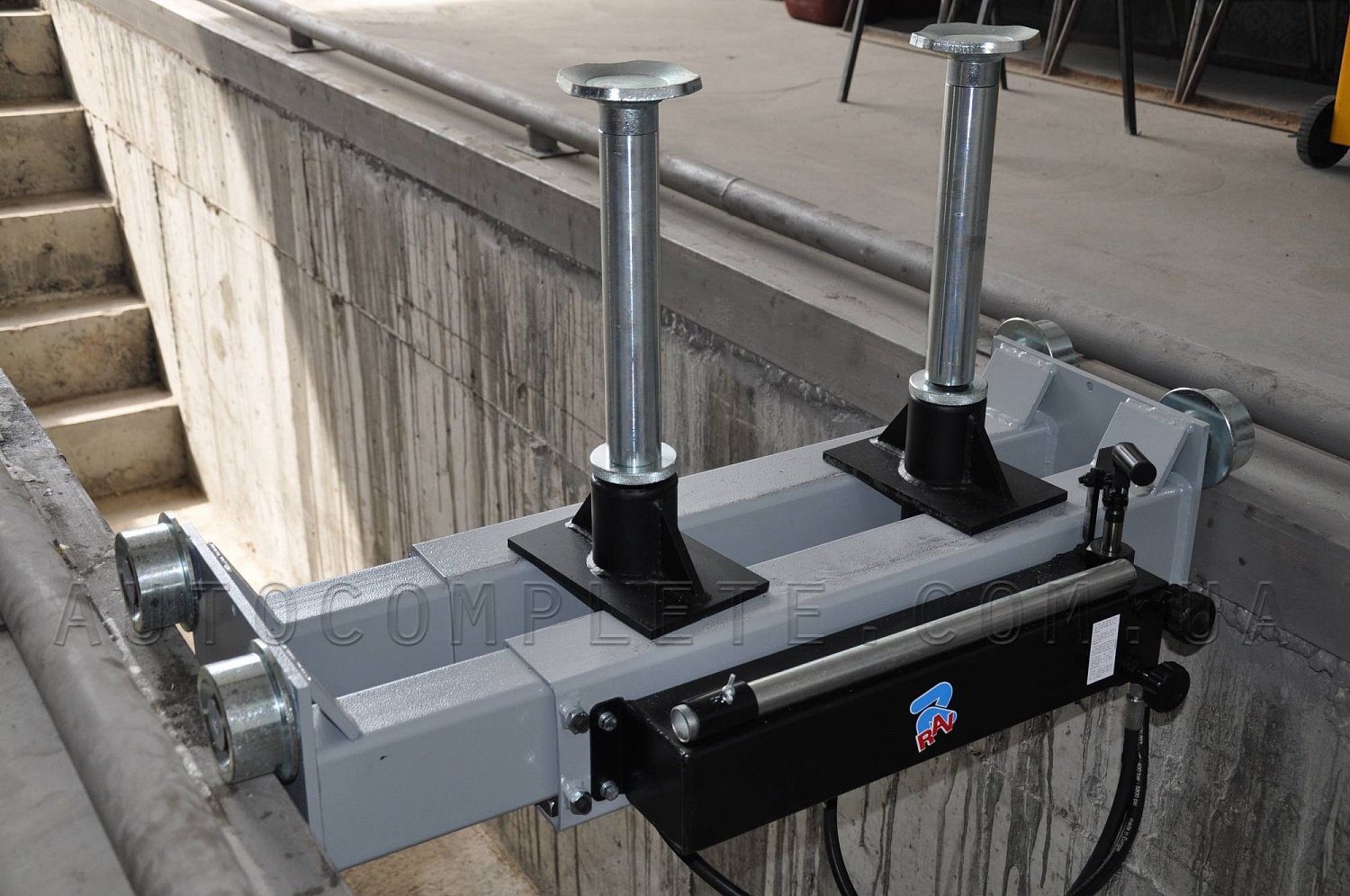 Траверса Ravaglioli KP118 P Для СТО: Автоподъемник: (Акции, Доставка)!