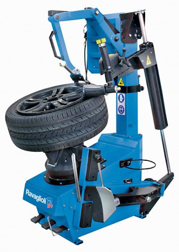 Шиномонтажный станок автомат Ravaglioli G1005.EL с эксклюзивной системой фиксации колеса