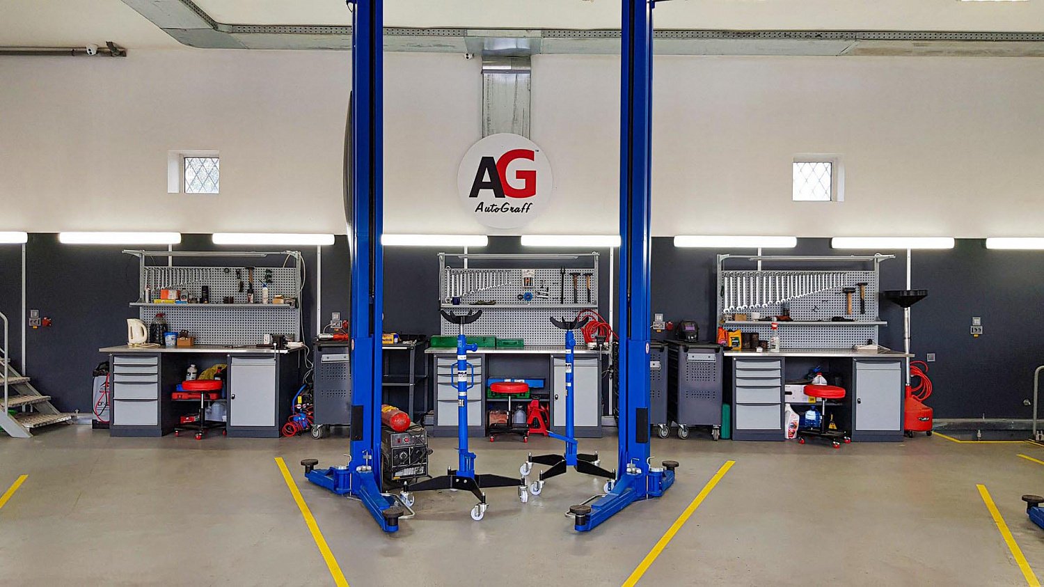 Двухстоечные подъемники AMI 3.6 CLASSIC "AutoGraff" - Винница