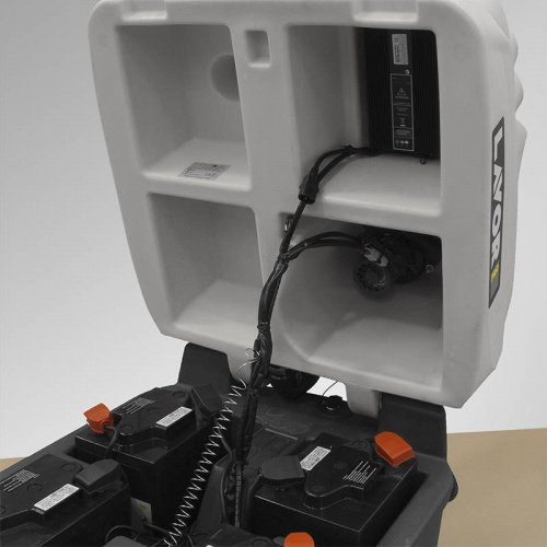 Підлогомийна машина Lavor EXTREME 4100