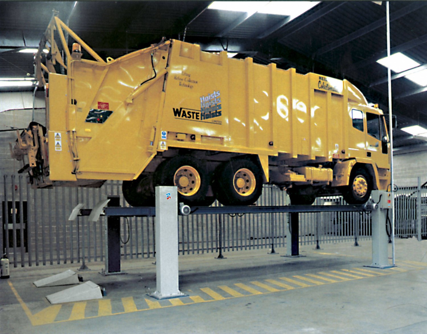 Підйомник чотиристійковий 14т Ravaglioli KP442 NE з плоскими платформами (Італія) Для СТО: Автопідйомник: (Акції, Доставка)!