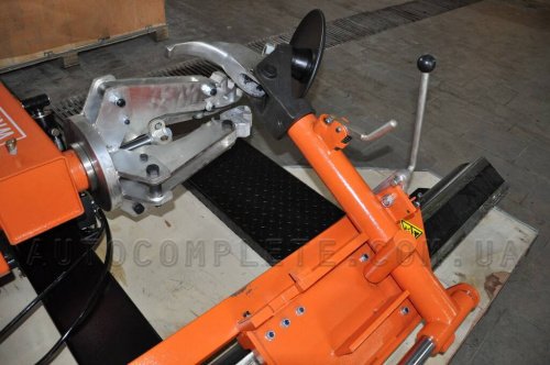 Грузовой шиномонтажный станок Well Kraft 8910C