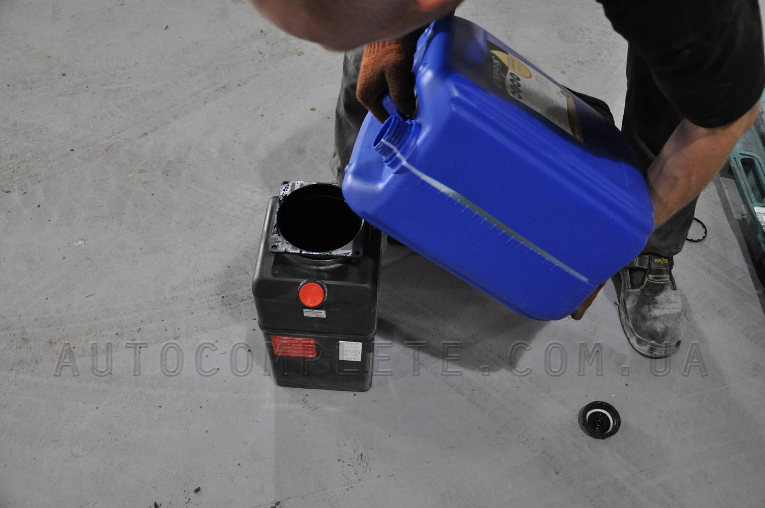 Монтаж двостійкового підйомника