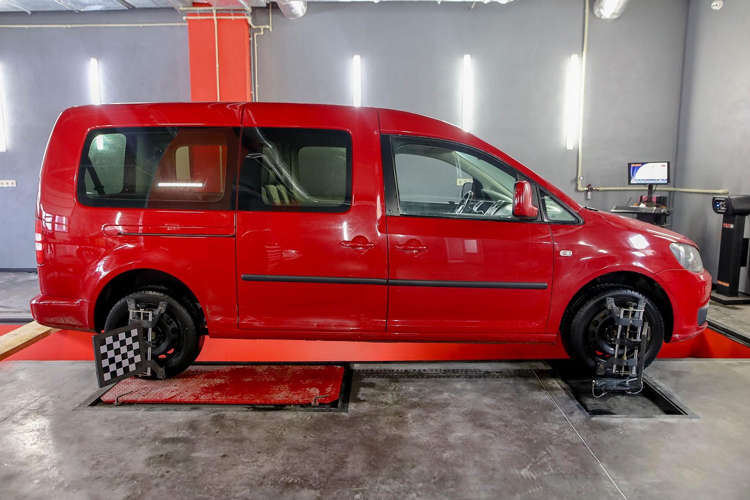 Стенд РУУК WK Fox и пподъемник WK 3140 ASY "Garage Car Service" - Тысменица (Ивано-Франковск)